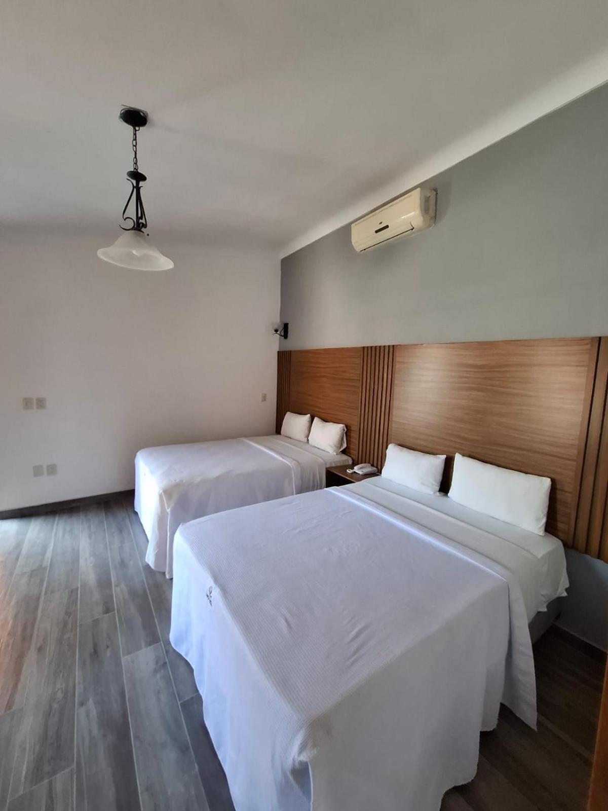 Hotel Aquiles Guadalajara Esterno foto