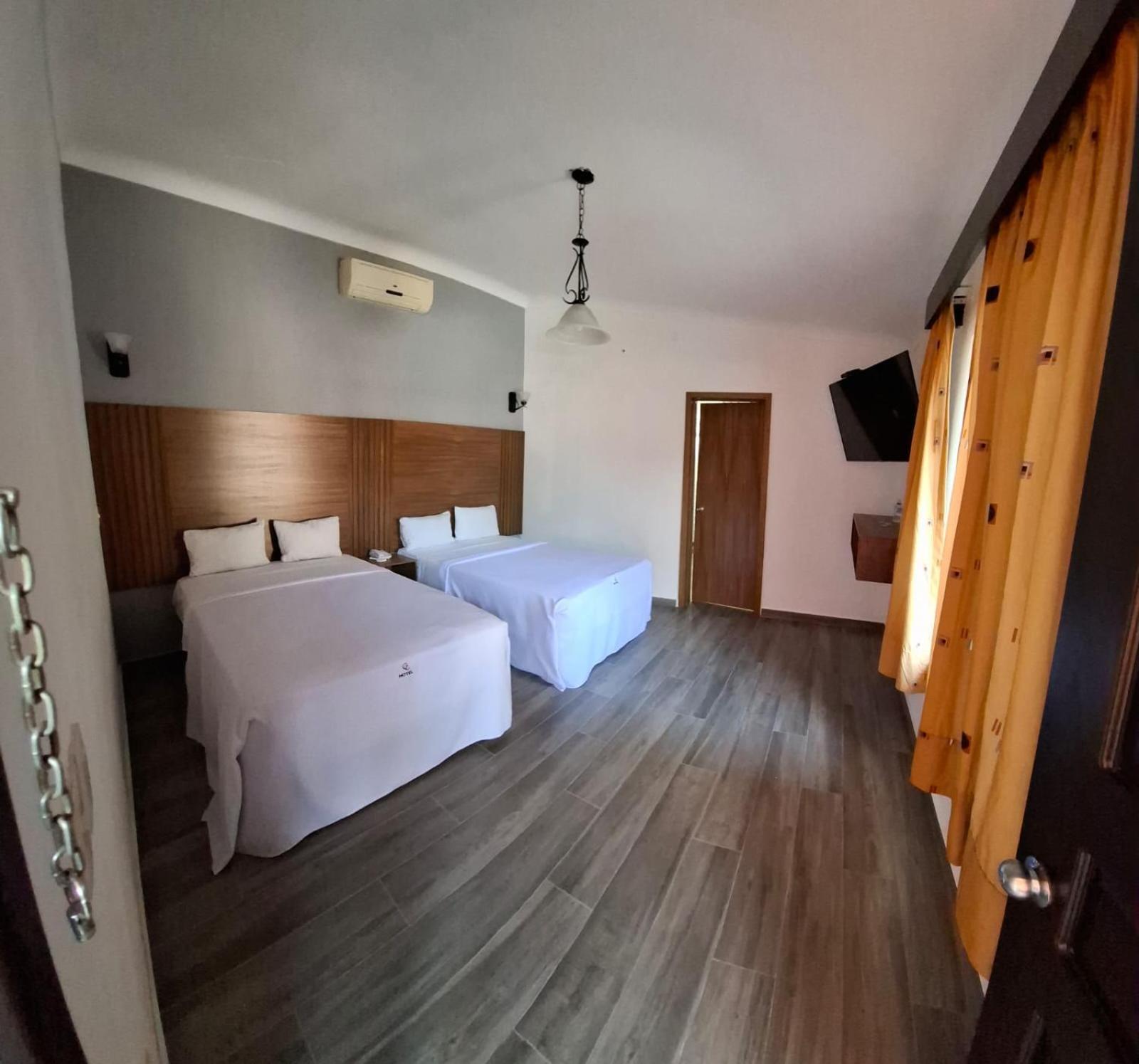 Hotel Aquiles Guadalajara Esterno foto