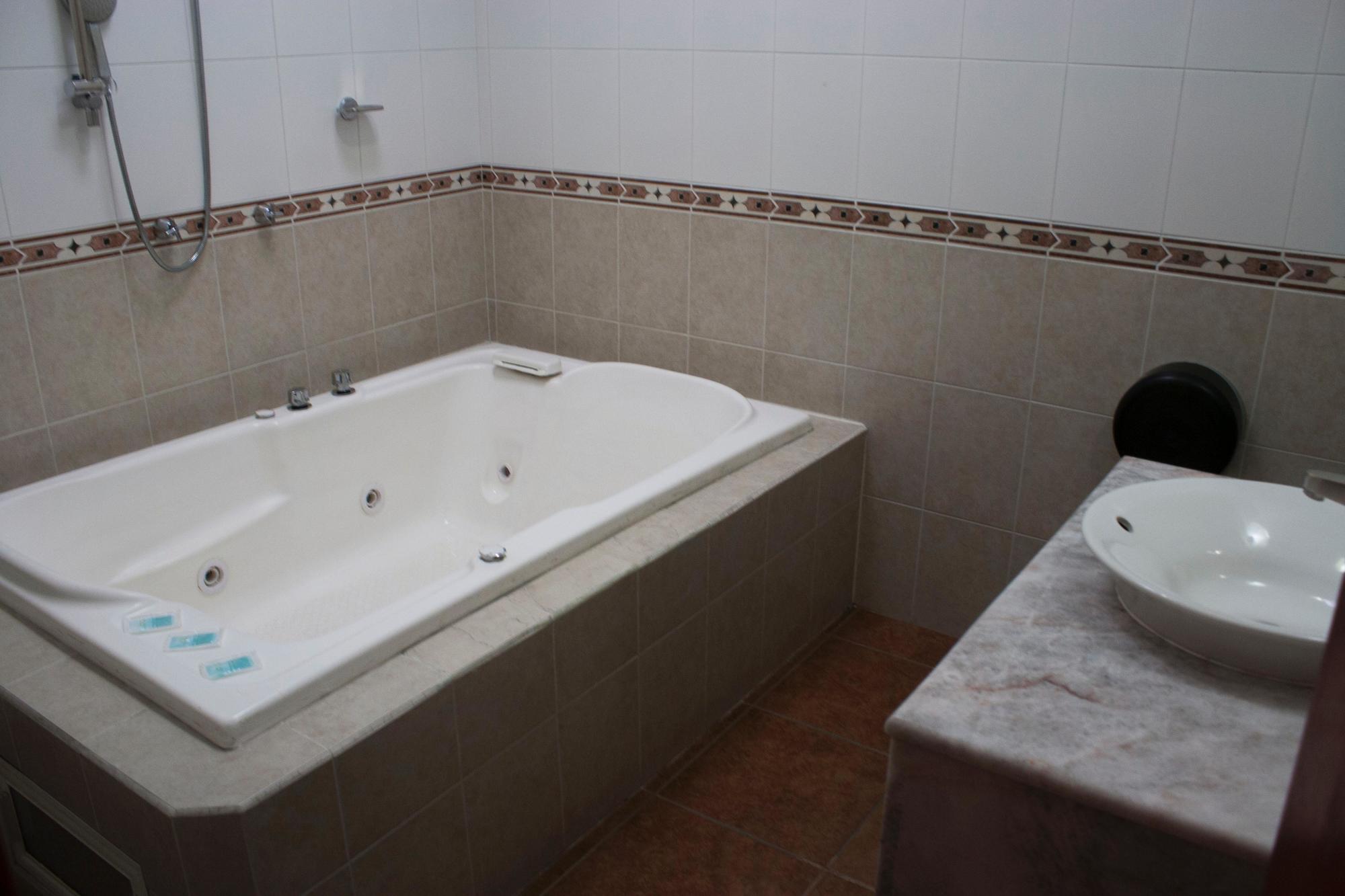 Hotel Aquiles Guadalajara Esterno foto